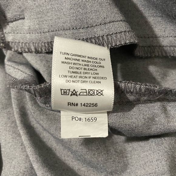 FIGS Medical Scrubs Women's Casma Three-Pocket Scrub Top Sz M Gray - Picture 8 of 16